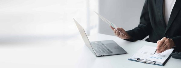 Compte pro : clé pour résoudre ses soucis financiers